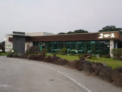 Jeju Go Park Pension Hotel in zona Jeju Jeolmul Natural Recreation Forest