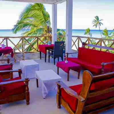 Room Ns: Beach Front Sea View 3Rdlat 2-4 Gust Rooms
