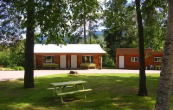 Overlook Inn & Cabins