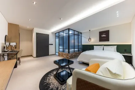 Jeonju Sanjeongdong Hotel Gam Stay Отели рядом со станцией Станция Jeonju