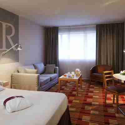Mercure Rennes Centre Parlement Rooms