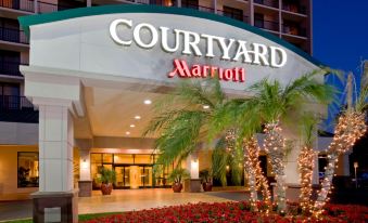 3. Courtyar..