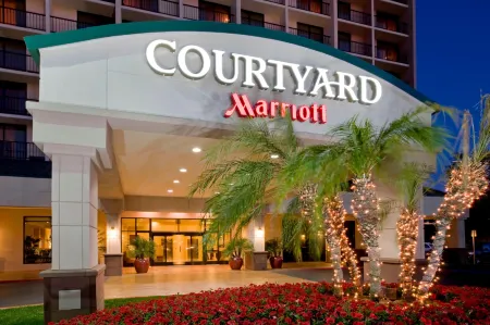 Courtyard Los Angeles Pasadena/Monrovia Отели в г. Монровия