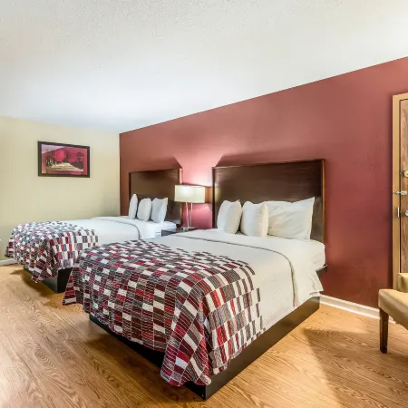 Red Roof Inn & Suites Wapakoneta