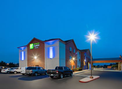 Holiday Inn Express & Suites Watsonville