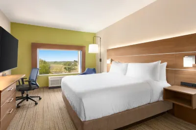 Holiday Inn Express & Suites Mission-Mcallen Area Hotels near Sky Park Kids