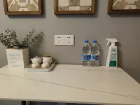 Yunzhiwu Apartment (Guilin Medical College Guilin Normal University Lingui Campus Branch)