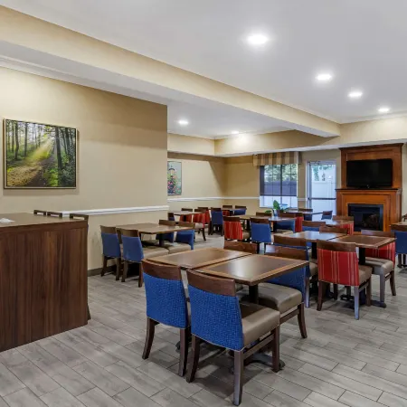 Comfort Inn & Suites