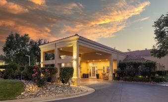 Best Western Plus Dixon Davis