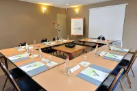 Campanile Grenoble Sud - Seyssins Hotels in Claix