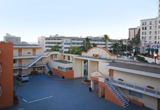 2. 베이몬트 바이 ..