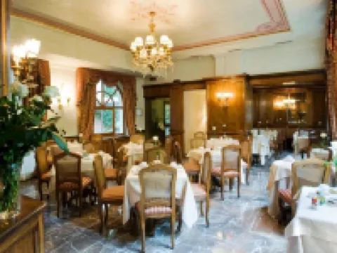 โรงแรมแอดเลอร์ คาวาลิเอรี โรงแรมในฟลอเรนซ์