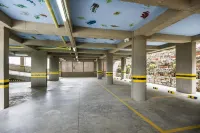 Terrazas Tayrona Travelers Apartamentos y Suites - parking