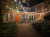 Applebutter Inn Hotels in Butler County