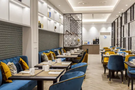 Eurostars Puerta Real