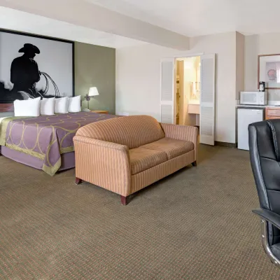 Super 8 by Wyndham El Paso Airport Hotels near El Paso Zoo