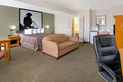 Super 8 by Wyndham El Paso Airport Hotels near El Paso Saddleblanket