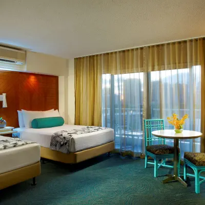 Oasis Hotel Waikiki Hotels near Waikiki Beach