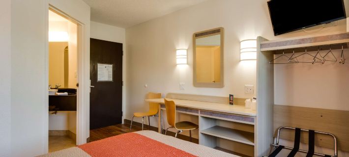 Ramada by Wyndham Lithia Springs Atlanta Hotels in Douglas County