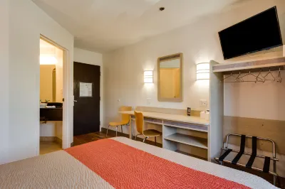 Ramada by Wyndham Lithia Springs Atlanta Hotels in Lithia Springs