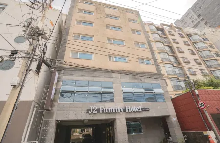 J2 Family Hotel