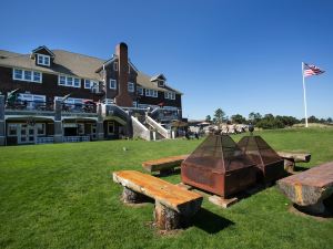 McMenamins Gearhart Hotel