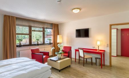 Hotel l'Adresse Garni - Housity