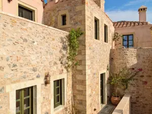 모니 엠바시스 럭셔리 스위트