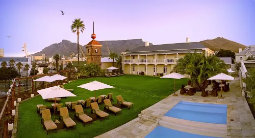 Dock House Boutique Hotel and Spa by Newmark - parking