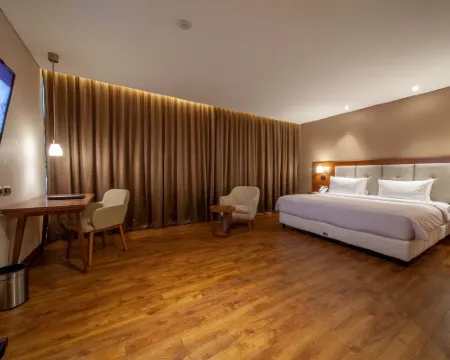 Avenzel Hotel & Convention Cibubur Hotels in Jatisampurna