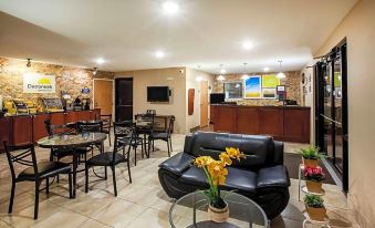 Days Inn by Wyndham Sulphur La
