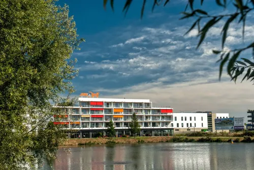 Appart-Hôtel Mer & Golf City Bordeaux - Bruges Hotels in Blanquefort