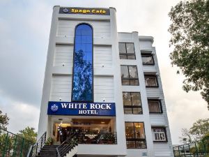 Hotel White Rock by the Solitaire Hospitality