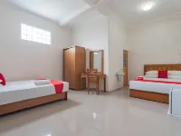 RedDoorz Syariah Plus @ Perintis Guesthouse Tasikmalaya Hotels in Cihideung
