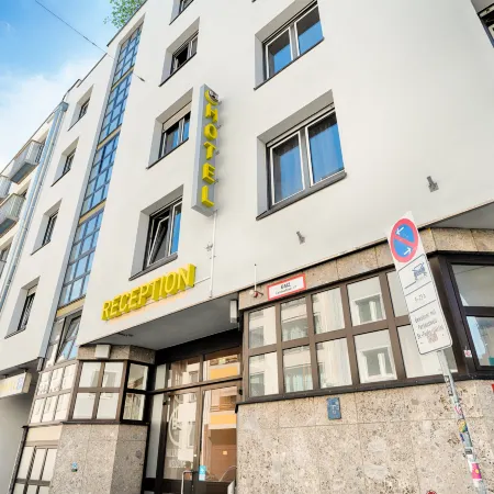 B&B HOTEL München-Hbf Отели рядом с достопримечательностью «Конференц-центр Munich Workstyle»