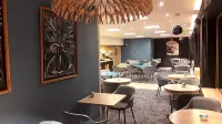 Hôtel les Brises Hotels in Rivedoux-Plage