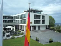 Schlosshotel Kassel Hotels near Harleshausen