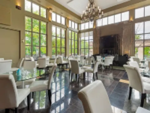 Best Western Plus Perth Parkside Inn  Spa パースのホテル