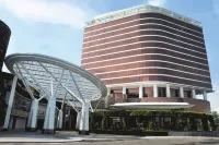 The Trans Luxury Hotel Bandung Hotel dekat Agen BRI-Link Margaluyu (Toko Bella)