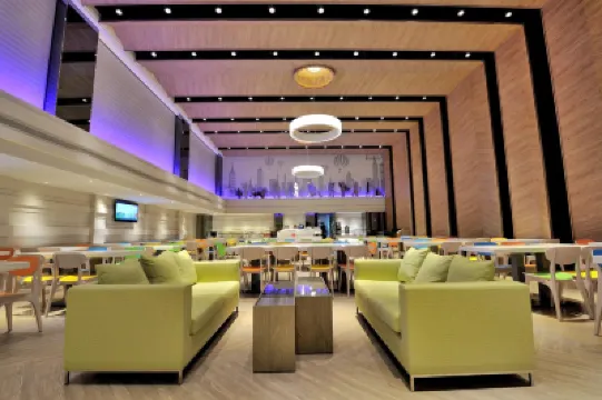 Green World Hotel Zhonghua Hotels near Chiang Kai-shek Memorial Hall