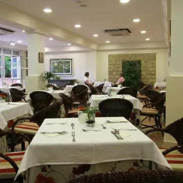 Apartamentos Jardín del Conde