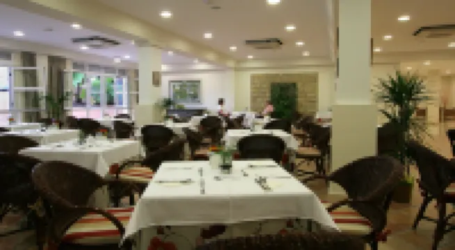 詹都德爾孔德公寓酒店