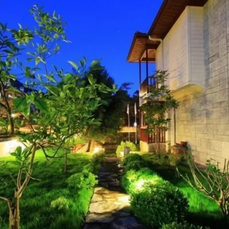 Summer Otel