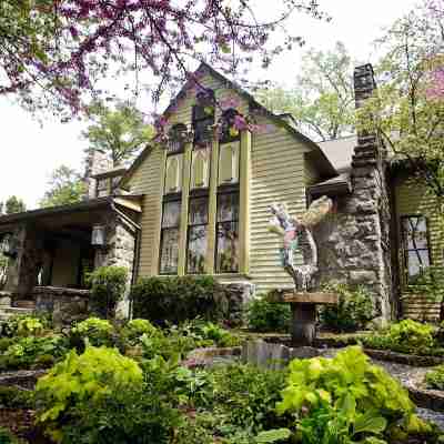 Stonehurst Place Bed & Breakfast Hotel Exterior