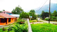 Patmos Hostel Sentani - Alojamientos