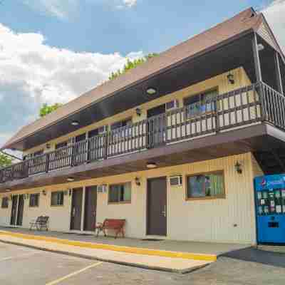 Kingsway Inn Hotel Exterior