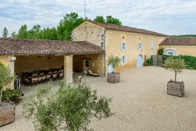 MOULIN DE PREZIER - Gîte Iris Hôtels à : Cherves-Richemont