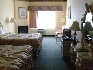 Palace Inn & Suites