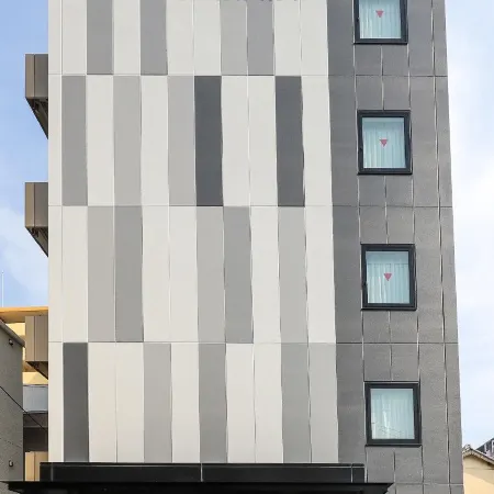 EIWA PLACE HOTEL HAKATA Отели рядом с достопримечательностью «Портовая башня в Хакате»