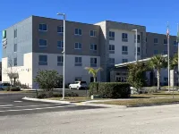 Holiday Inn Express & Suites Jacksonville W - I295 and I10